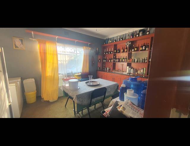 3 BEDROOM HOUSE FOR SALE IN RENSBURG
